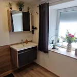 Appartement Appartment-ferienwohnung Mit Kueche, Bad, Wlan, Klimaanlage, Modern Eingerichtet Posing