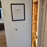 Appartement Appartment-ferienwohnung Mit Kueche, Bad, Wlan, Klimaanlage, Modern Eingerichtet