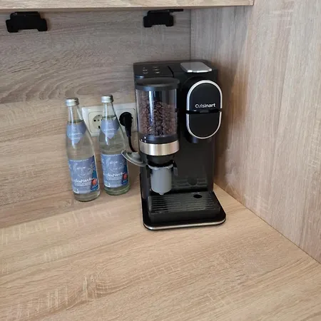 Appartment-ferienwohnung Mit Kueche, Bad, Wlan, Klimaanlage, Modern Eingerichtet דירה