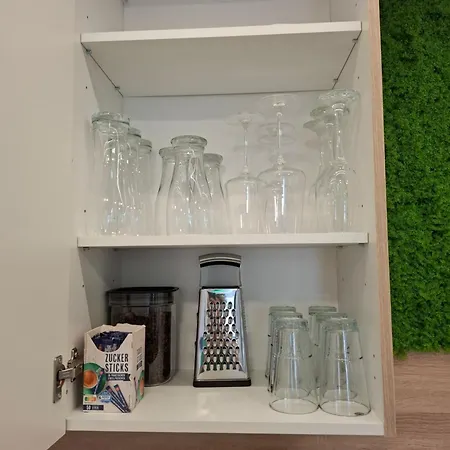 Appartment-ferienwohnung Mit Kueche, Bad, Kostenlos Wlan, Modern Eingerichtet *