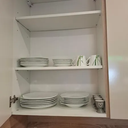 Appartment-ferienwohnung Mit Kueche, Bad, Kostenlos Wlan, Modern Eingerichtet Διαμέρισμα Posing