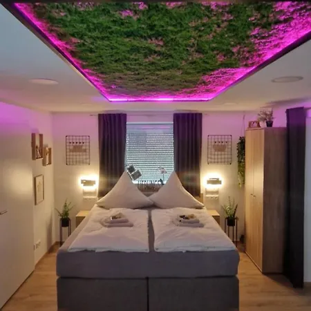 Appartment-ferienwohnung Mit Kueche, Bad, Wlan, Klimaanlage, Modern Eingerichtet דירה Posing