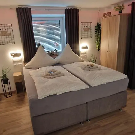 דירה Appartment-ferienwohnung Mit Kueche, Bad, Wlan, Klimaanlage, Modern Eingerichtet
